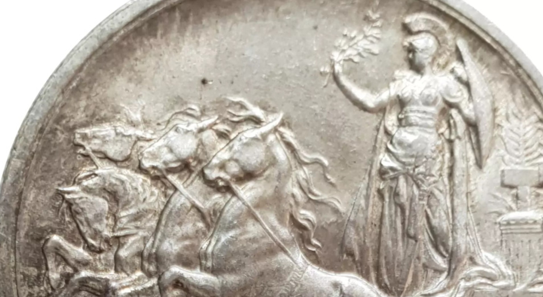 1917-R-Vittorio-Emanuele-III-2-Lire-Quadriga-Reverse